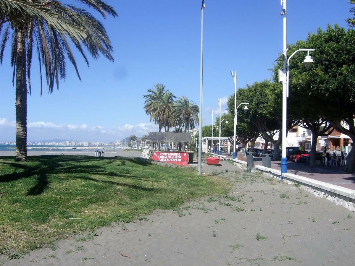 Apartment On The Beach Μάλαγα Εξωτερικό φωτογραφία
